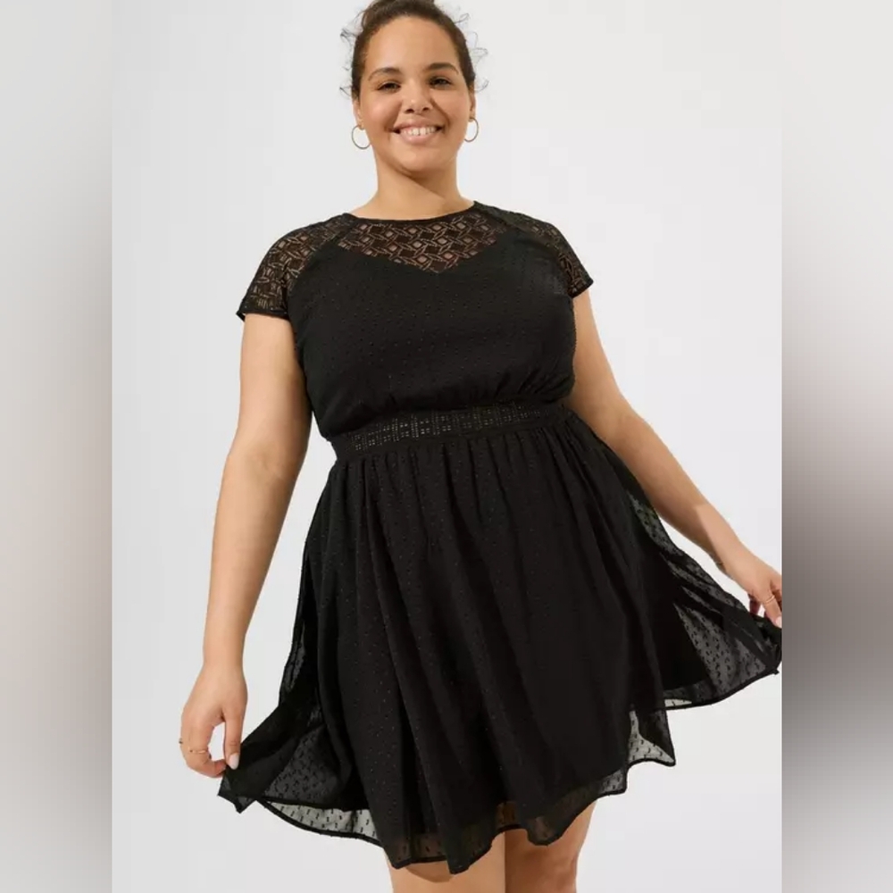 NWT Torrid Black Mini Clip Dot Crochet Skater Dress Size 3/3x/22-24